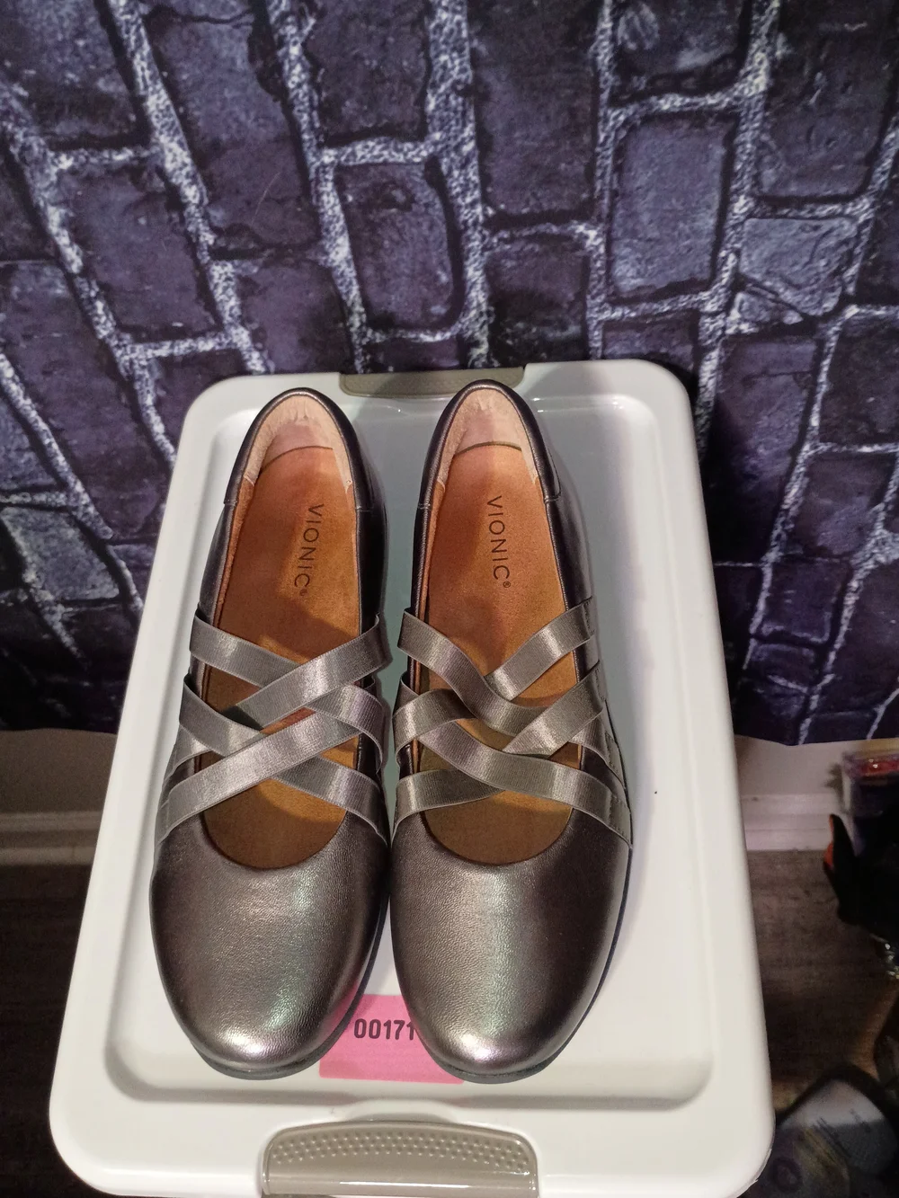 Vionic Metallic Gray Crisscross Strap Ballet Flat Size 10 NEW